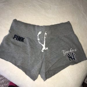 VS Yankees sweatshorts